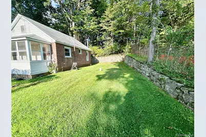 747 Route 9W #Cottage 8, Valley Cottage, NY 10989 - Photo 9
