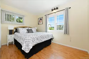 136 Tardy Ln S, Wantagh, NY 11793 - Photo 17