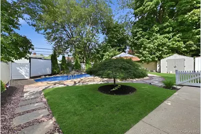 136 Tardy Lane S, Wantagh, NY 11793 - Photo 25