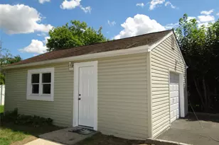 272 12th Ave, West Babylon, NY 11704 - Photo 5