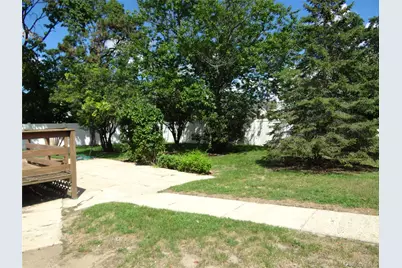 272 12th Avenue, West Babylon, NY 11704 - Photo 17