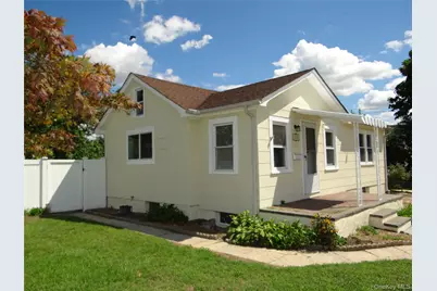 272 12th Avenue, West Babylon, NY 11704 - Photo 15