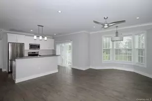94302 Circle Dr, Central Islip, NY 11722 - Photo 5