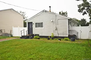 35 S 20th St, Wyandanch, NY 11798 - Photo 13