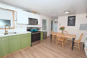 35 S 20th St, Wyandanch, NY 11798 - Photo 5