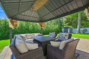8 Marlan Ct, Smithtown, NY 11787 - Photo 39
