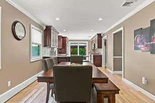 8 Marlan Ct, Smithtown, NY 11787 - Photo 15