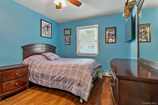 8 Marlan Ct, Smithtown, NY 11787 - Photo 29