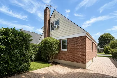 175 Latham Road, Mineola, NY 11501 - Photo 39