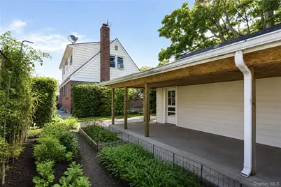 175 Latham Road, Mineola, NY 11501 - Photo 43