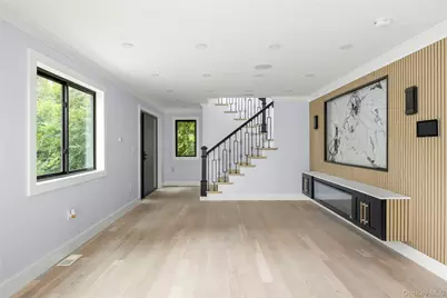 35 Harry Howard Avenue, Hudson, NY 12534 - Photo 5