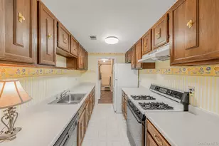 230 Birchwood Rd, Medford, NY 11763 - Photo 11