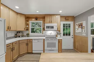 18 Fieldstone Ln, Cortlandt Manor, NY 10567 - Photo 9
