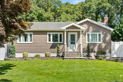 193 Ohls Street, Patchogue, NY 11772 - Photo 1
