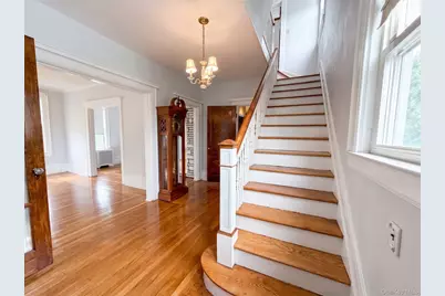 94 Fallwood Parkway, Farmingdale, NY 11735 - Photo 11
