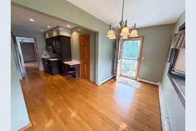 94 Fallwood Parkway, Farmingdale, NY 11735 - Photo 17