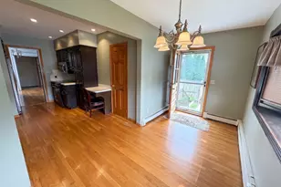 94 Fallwood Pkwy, Farmingdale, NY 11735 - Photo 17