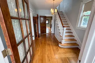 94 Fallwood Pkwy, Farmingdale, NY 11735 - Photo 9