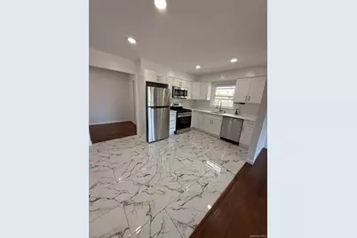 85 Halley Street N #3 (top), Yonkers, NY 10704 - Photo 5