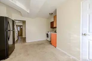 272 Brinsmade Ave, Bronx, NY 10465 - Photo 15