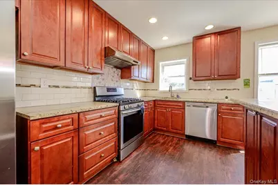 272 Brinsmade Avenue, Bronx, NY 10465 - Photo 11