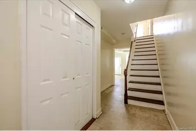 272 Brinsmade Avenue, Bronx, NY 10465 - Photo 13