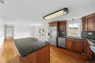 31 Concord Rd, Shirley, NY 11967 - Photo 11