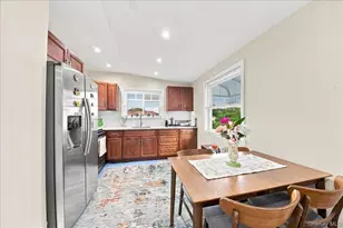 1366 Siegfried Pl, Bronx, NY 10465 - Photo 17