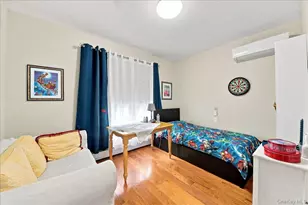 1366 Siegfried Pl, Bronx, NY 10465 - Photo 13