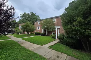 144-15 Village, Briarwood, NY 11435 - Photo 5