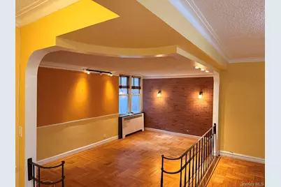 601 Pelham Parkway N #108, Bronx, NY 10467 - Photo 9