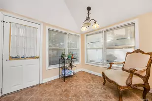 42 Spencer St, Farmingdale, NY 11735 - Photo 15
