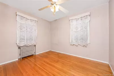 42 Spencer Street, Farmingdale, NY 11735 - Photo 19