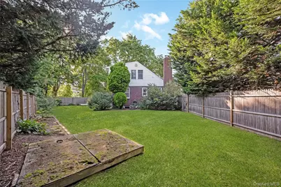 42 Spencer Street, Farmingdale, NY 11735 - Photo 29
