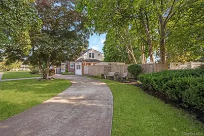 42 Spencer Street, Farmingdale, NY 11735 - Photo 5