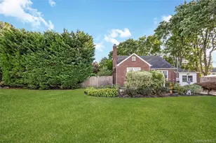 42 Spencer St, Farmingdale, NY 11735 - Photo 3