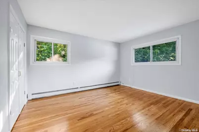 49 Neulist Avenue #2nd Fl, Port Washington, NY 11050 - Photo 5