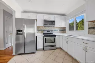 49 Neulist Ave, Port Washington, NY 11050 - Photo 7