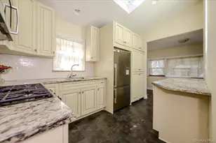 9 Magnolia Pl, Bronx, NY 10465 - Photo 11