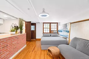 63-39 77th Pl, Middle Village, NY 11379 - Photo 15