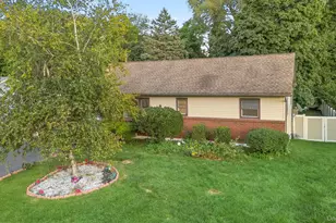 241 Garden St, New Windsor, NY 12553 - Photo 3