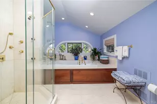 66 S Lewis Pl, Rockville Centre, NY 11570 - Photo 23