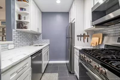 1 E Broadway #3C, Long Beach, NY 11561 - Photo 5