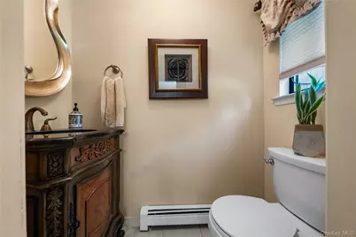4 Lyndon Court, Bohemia, NY 11716 - Photo 9