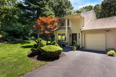 4 Lyndon Court, Bohemia, NY 11716 - Photo 1