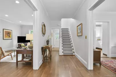 330 Carroll Avenue, Mamaroneck, NY 10543 - Photo 3