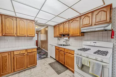 2345 Louis Kossuth Avenue, Ronkonkoma, NY 11779 - Photo 9