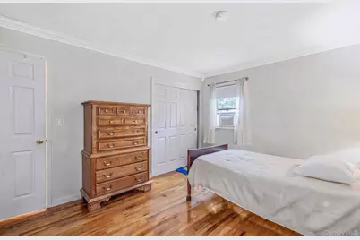 2345 Louis Kossuth Avenue, Ronkonkoma, NY 11779 - Photo 21