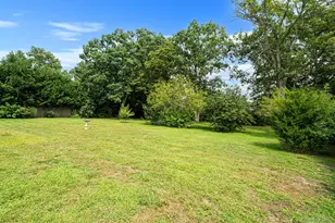 2345 Louis Kossuth Ave, Ronkonkoma, NY 11779 - Photo 41