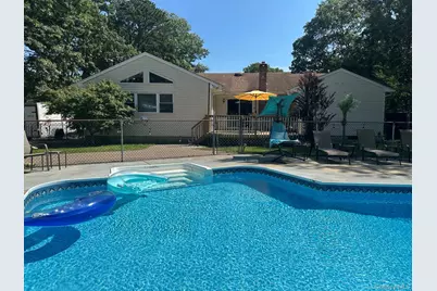 24 Evergreen Drive, Manorville, NY 11949 - Photo 3